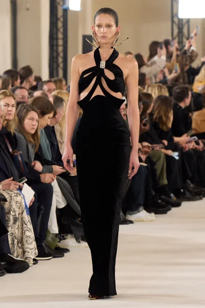 Look 25